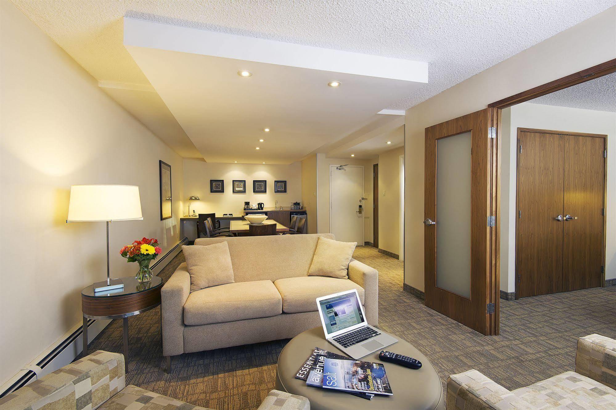 International 3* Calgary