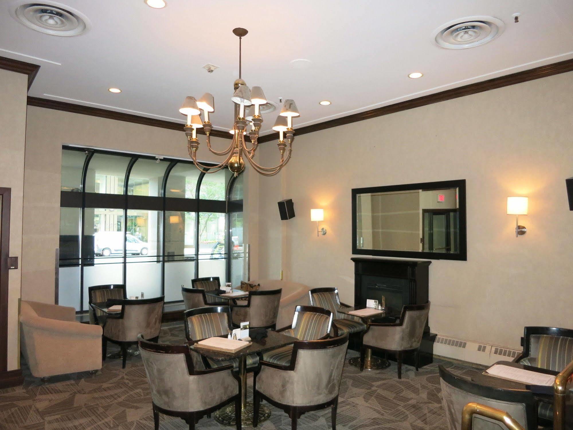 Hotel International 3*